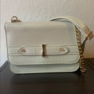Crossbody purse